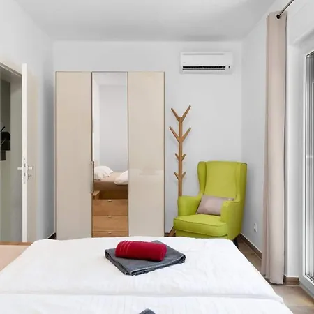 In Li Njan With Heated Pool Villa *