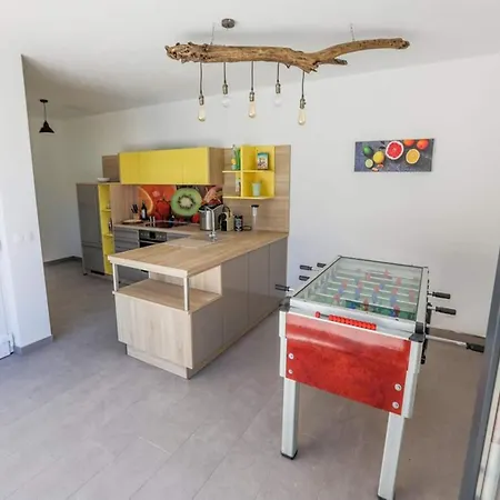 Βίλα In Li Njan With Heated Pool Ližnjan